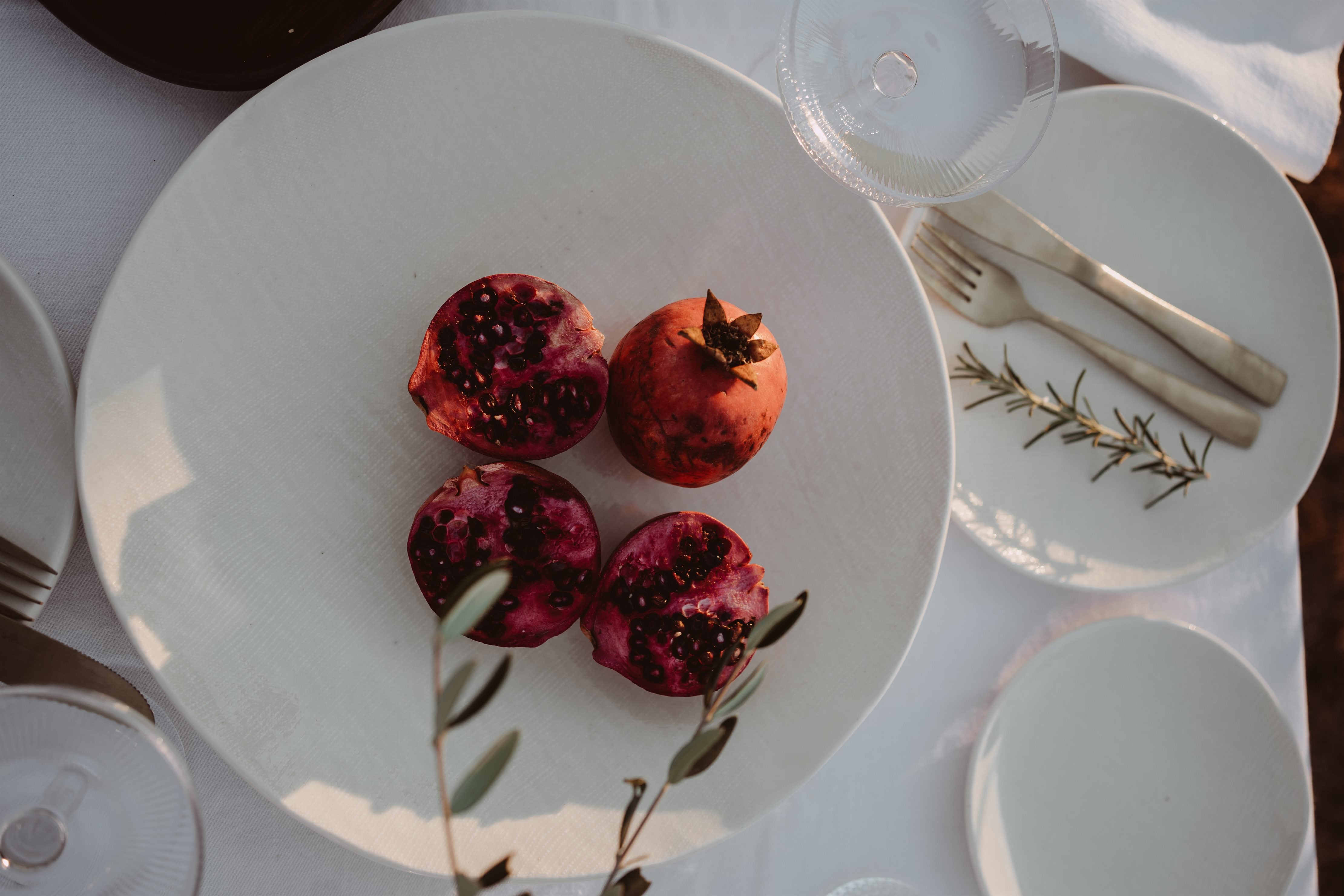 LINEN PLATES