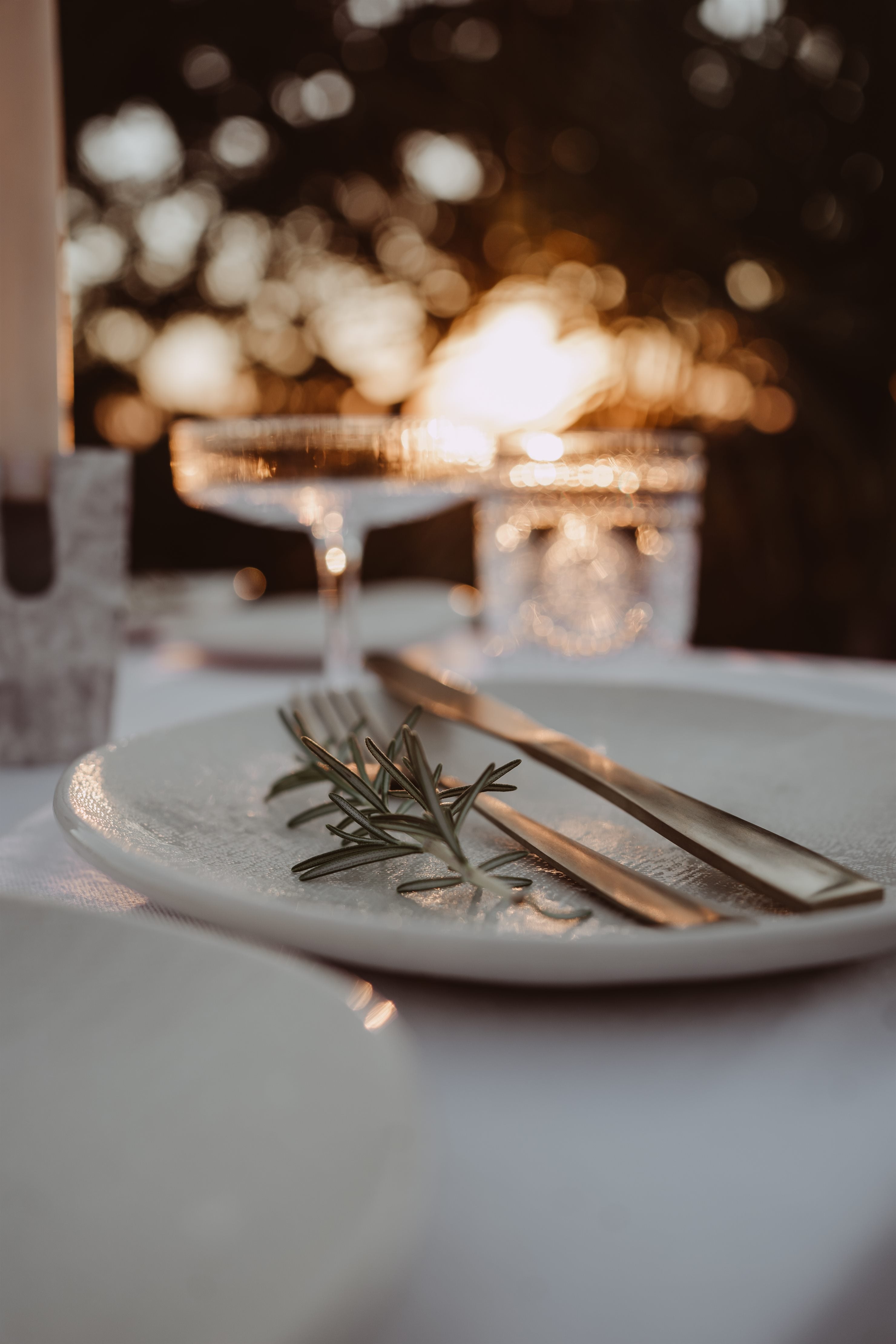 LINEN PLATES