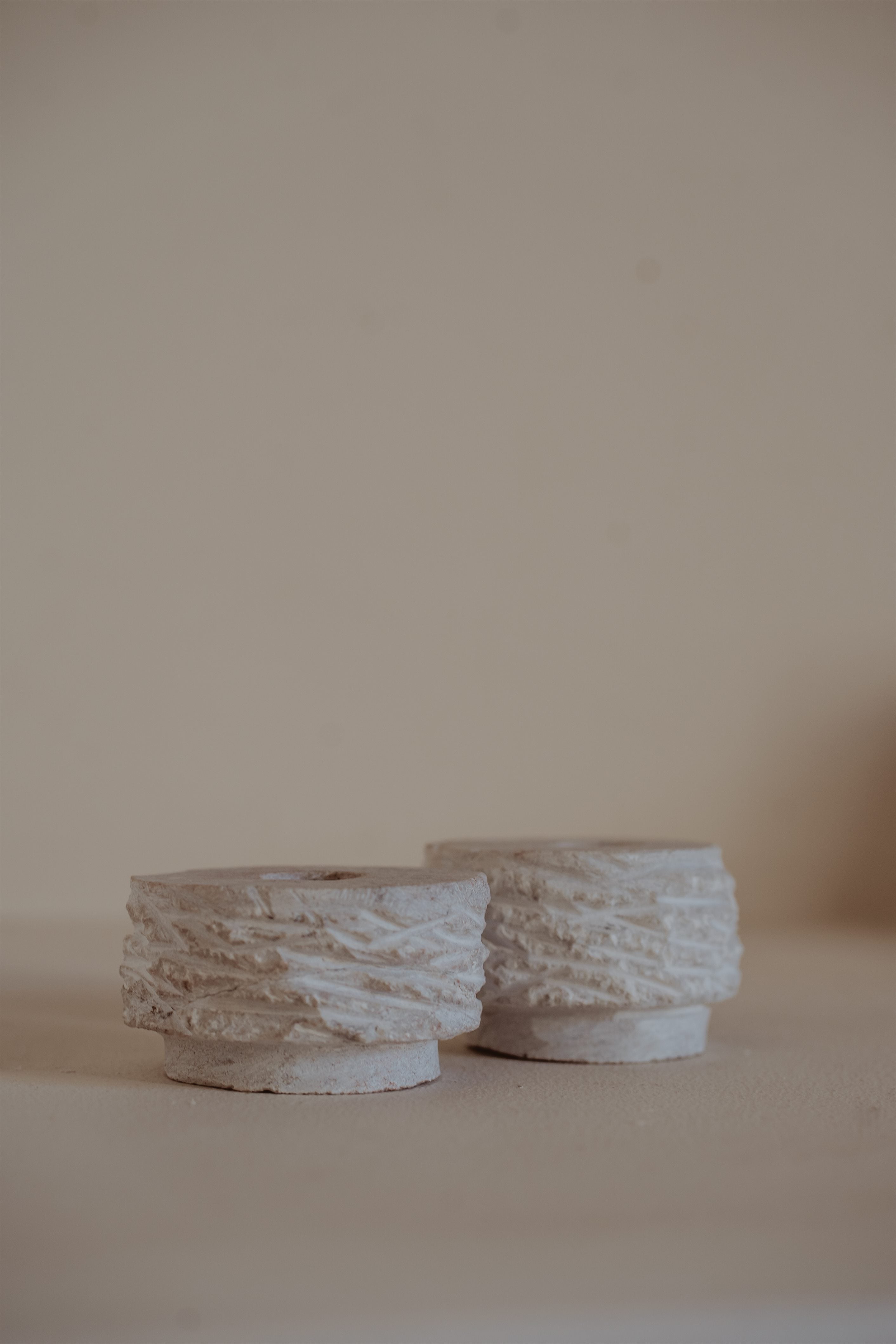 STONE CANDLE HOLDER SET